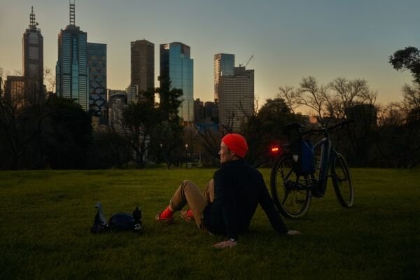 Knog Blinder Link 100 Lümen Şarjlı Bagaj Arkası Montajlı Arka Lamba