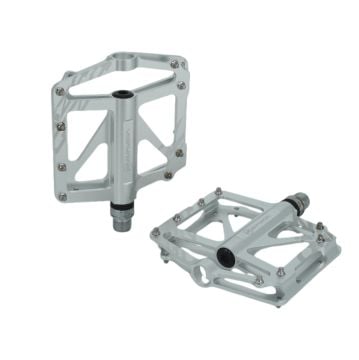Briviga PDL-3304 110x111mm Mtb Alüminyum CNC Rulmanlı Platform Pedal Gümüş