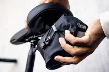 Ortlieb F9664 Micro Two Sele Altı Çanta 0,5L Mat Siyah