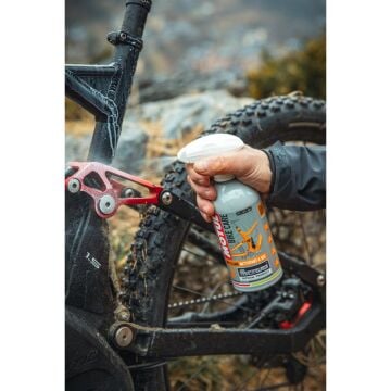 Motul  Dry Clean Susuz Bisiklet Temizleyici 500ml
