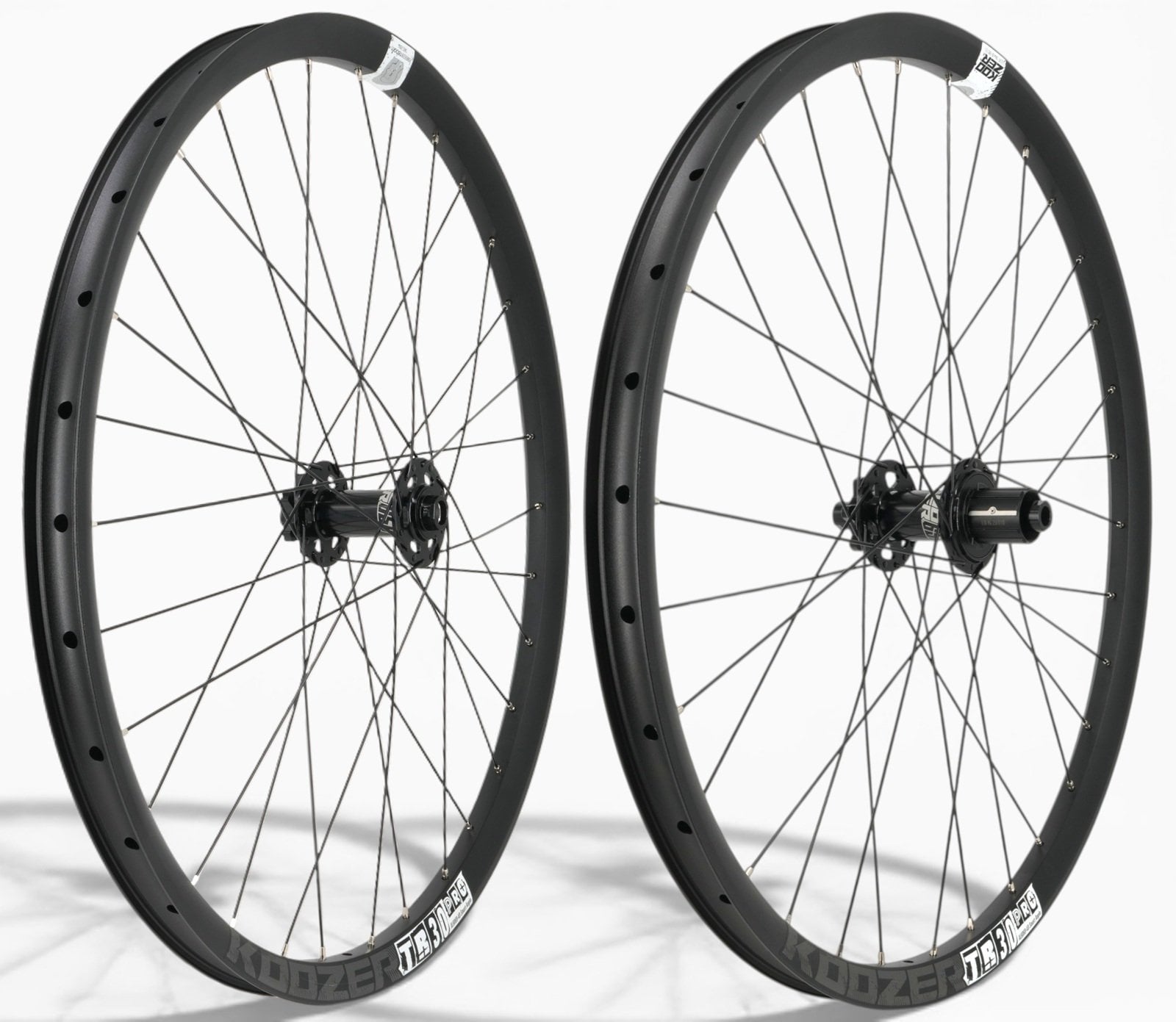 Koozer 27.5'' TR30 Pro+650 15x110,12x148 6 Vida Disk HG Jant Seti