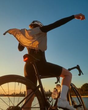 Knog Blinder Link 100 Lümen Şarjlı Sele Altı Montajlı Arka Lamba