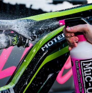 Muc-Off Nano Tech Bike Cleaner Bisiklet Temizlik Sıvısı 1 Litre