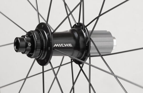 Miche Asfalto 45 HG Centerlock Disk Fren Tubeless Karbon Jant Seti