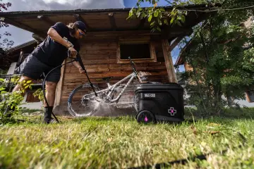 Muc-Off Mobil Basınçlı Yıkama Makinesi Başlangıç Paketi